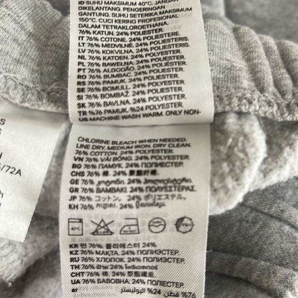 Divided H&M Jogger Sweatpants Grey Elastic Waistband Tapered Leg S - Picture 8 of 10